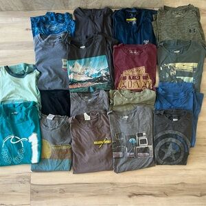 Lot of 18 short sleeve t-shirts - adult medium